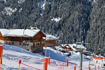 Les Chalets de la Ramoure - piste en skilift