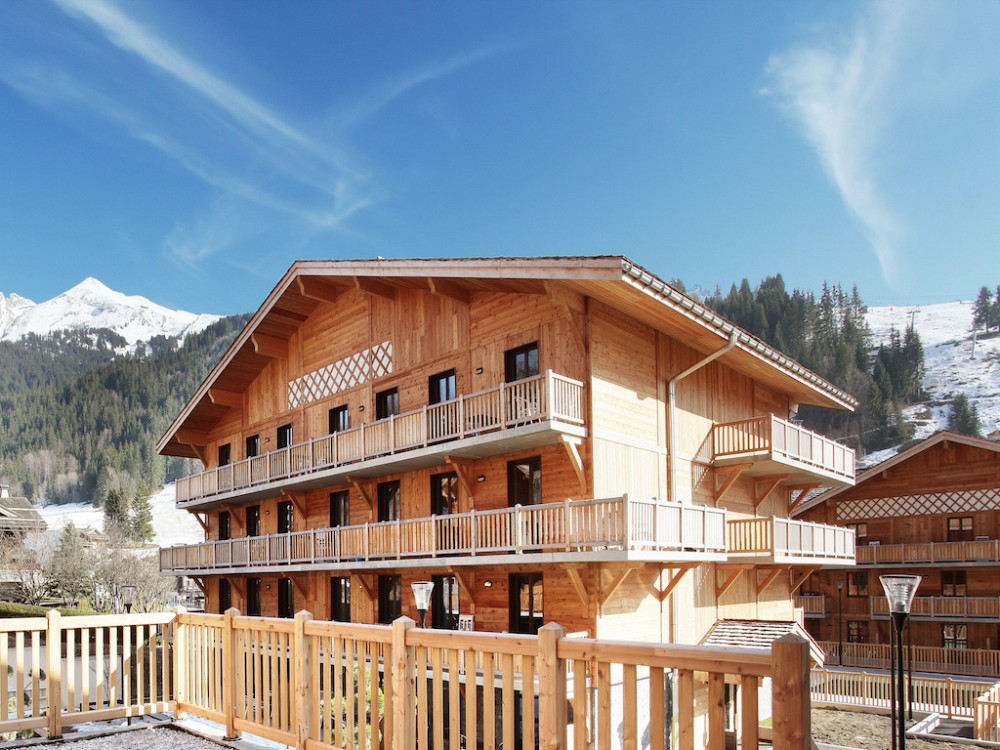 Mendi Alde - balkon aan de appartementen