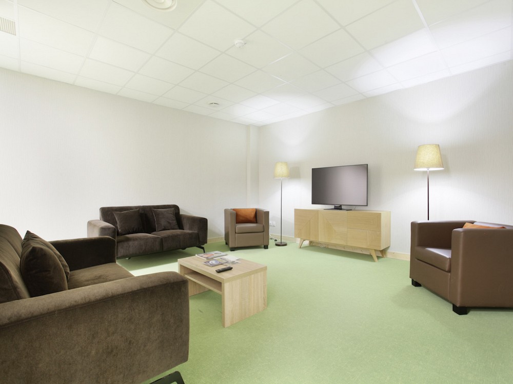 Mendi Alde - woonkamer met tv