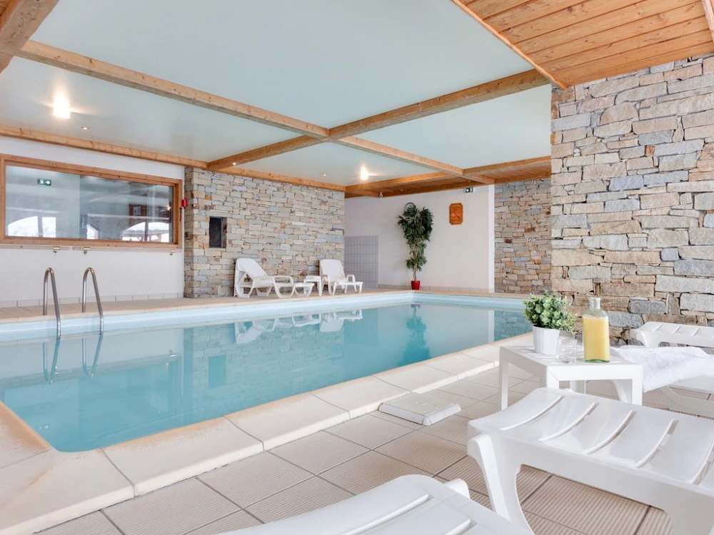 Les Chalets L'adonis - binnenzwembad