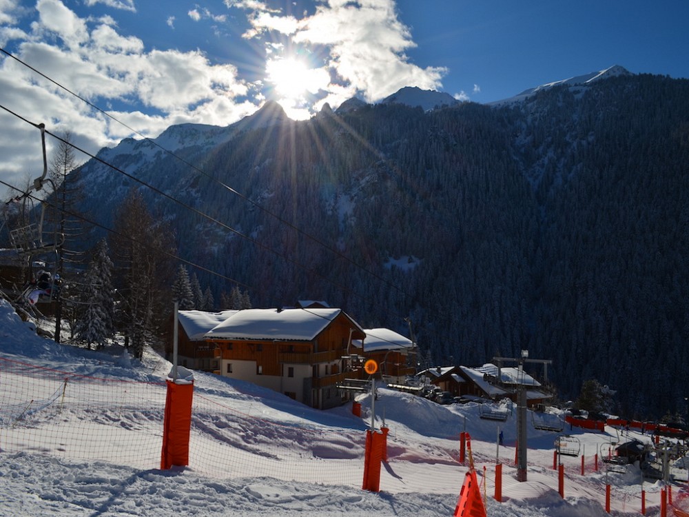 Les Chalets de la Ramoure - uitzicht op de piste en bergen