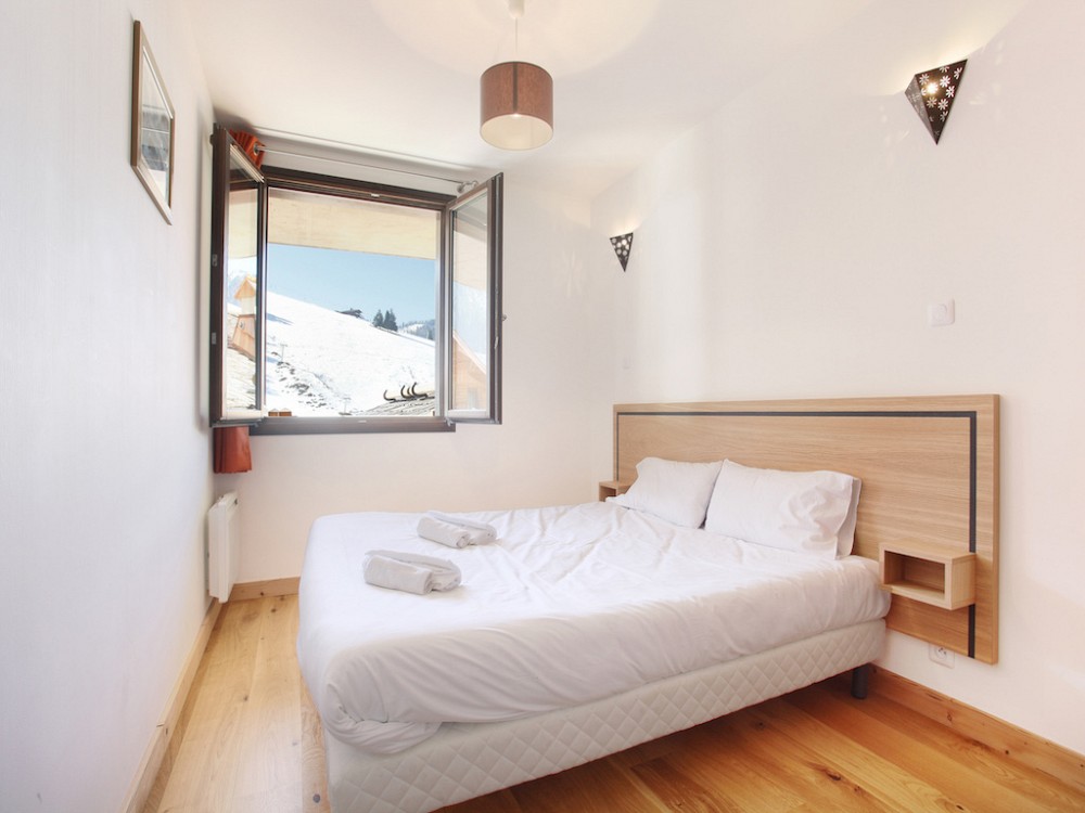 Mendi Alde - 2-persoonsbed in de slaapkamer