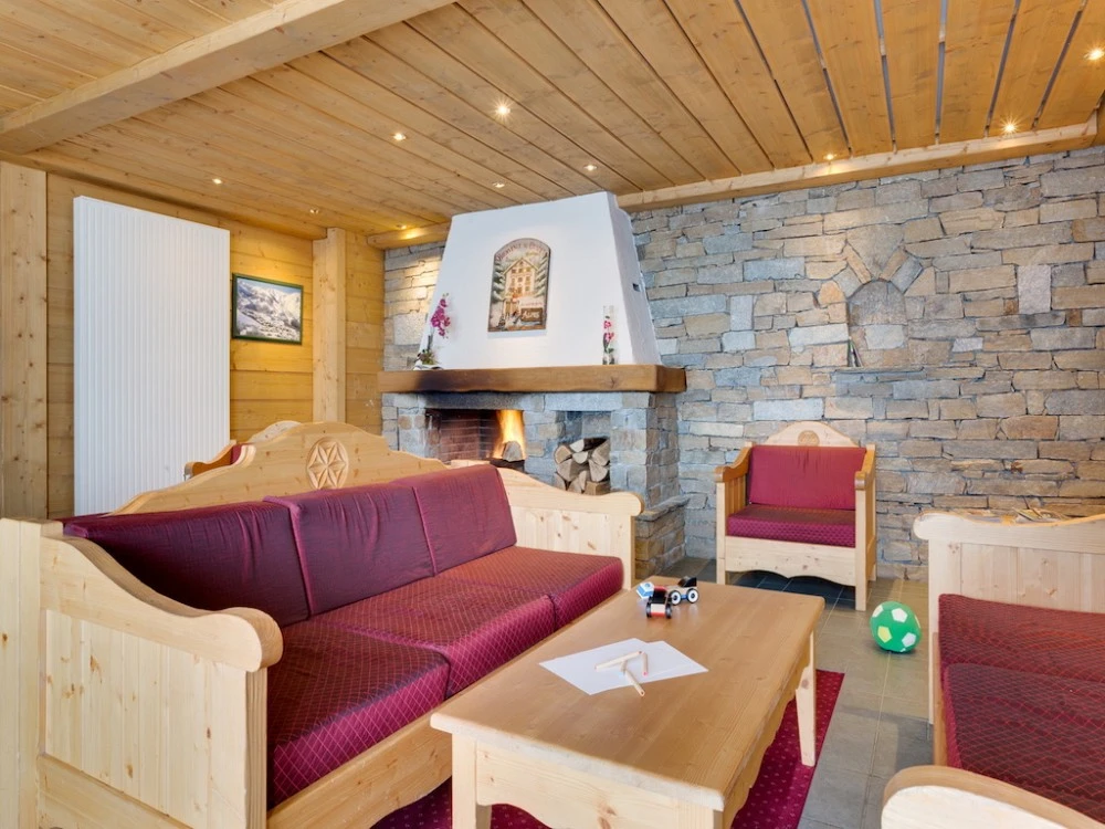 Les Chalets L'adonis - lounge met openhaard