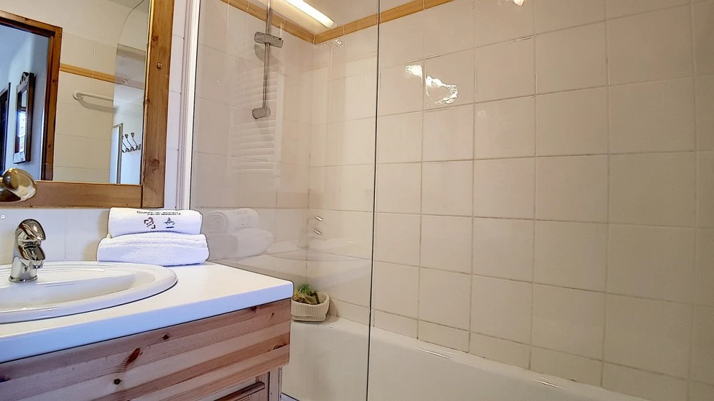Les Cristaux *** 3-kamer apt. voor max. 6 pers. (huisnr. 3)