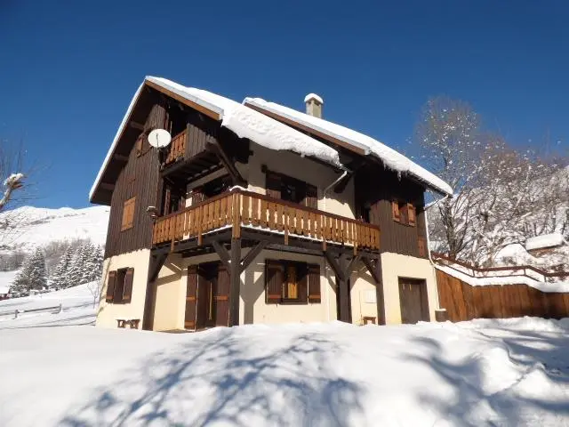 Chalet L'Arolle - voorkant chalet