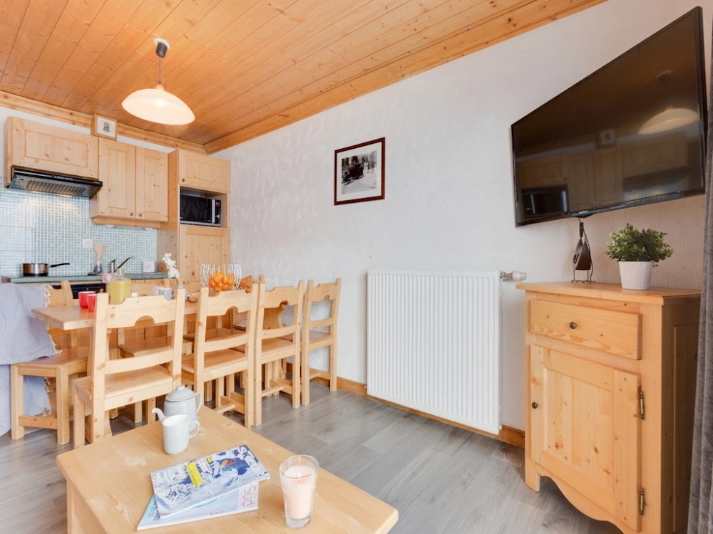 Les Chalets L'adonis - woonkamer met eettafel