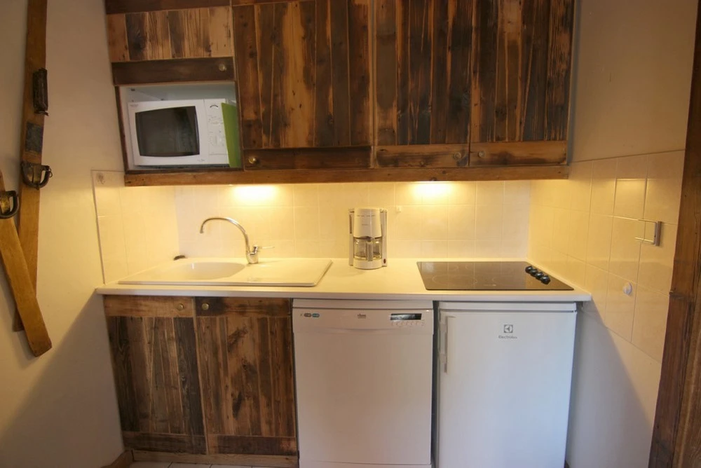 Chalet Diamant - keuken met vaatwasser en koelkast (DIA32)