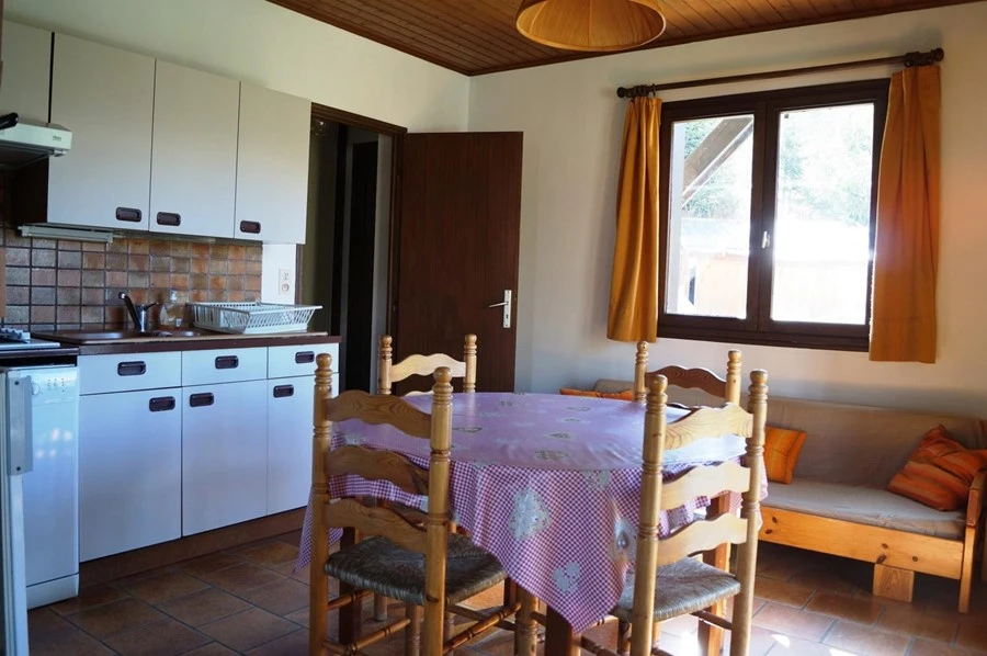 Chalet L'Arolle - 2-kamer apt. voor max. 4 pers. - keuken met keukenkasten