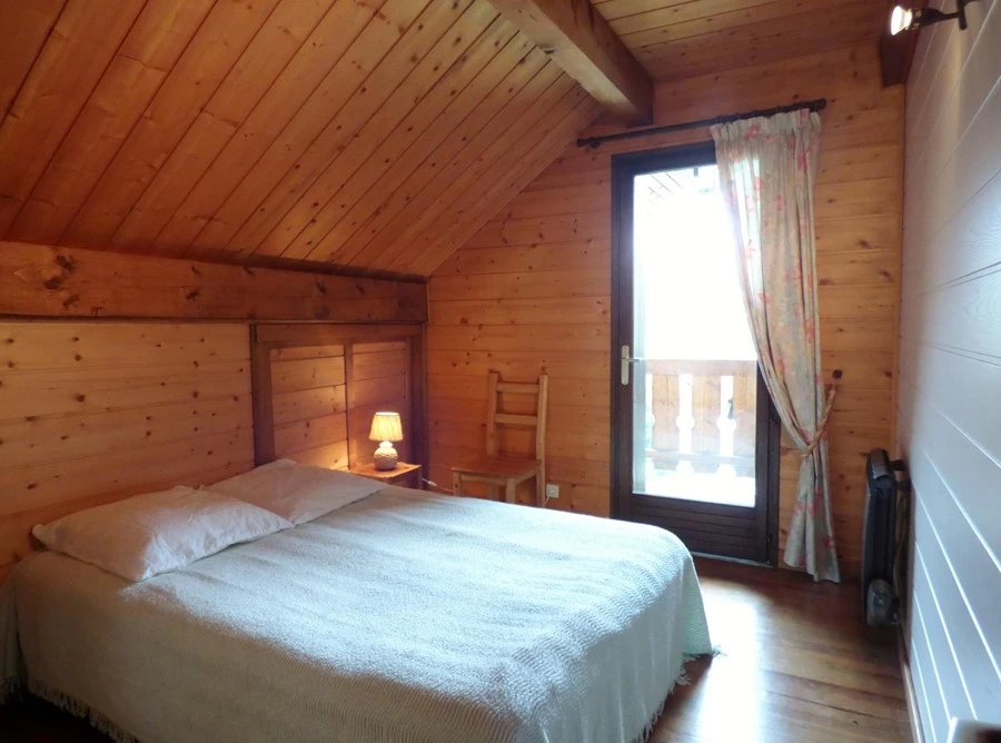 Chalet L'Arolle - 6-kamer apt. voor max. 12 pers. - slaapkamer met deur naar balcon