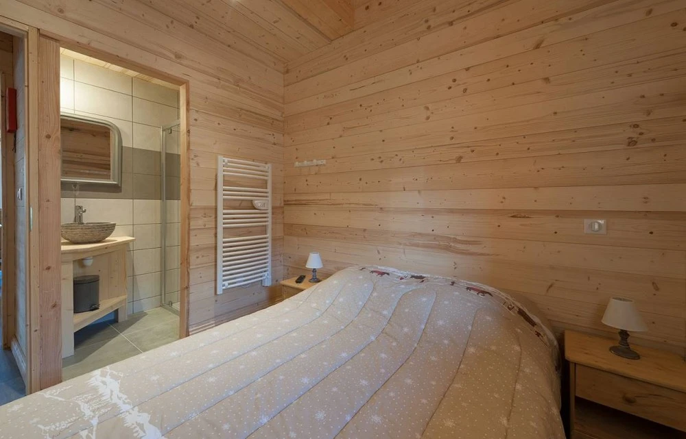 Chalet d'Alice - slaapkamer met badkamer