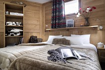 Village Montana - slaapkamer met kast en 2 1-persoonsbedden