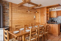 Les Balcons de Val Thorens Spa 6-kamer apt. voor max. 12 pers. eethoek, keuken, eettafel