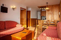 Les Balcons de Val Thorens - 2-kamer apt. voor max. 2 pers woonkamer, bank, tafel, tv