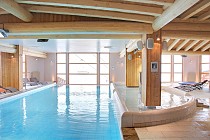Les Balcons de Val Thorens spa - verwarmd binnenzwembad met uitzicht