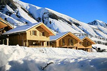 Les Chalets de L Arvan II - bergen op de achtergrond van het chalet