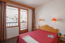 Les Valmonts - slaapkamer met balkon en 2-persoonsbed