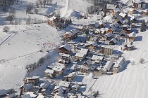 Saint Sorlin d'Arves - dorp vanuit de lucht