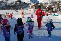 Saint Sorlin d'Arves - kinderklas tijdens het skien