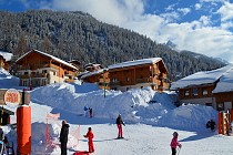 Les Chalets de la Ramoure - skien langs de chalets