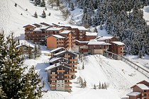 Les Crêts - chalets in de sneeuw