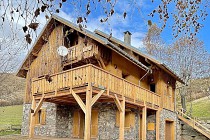 Chalet L'Arolle - de buitenkant is in de zomer van 2024 compleet gerenoveerd