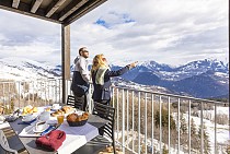 L'Etoile des Sybelles - uitzicht op de bergen vanaf het balkon