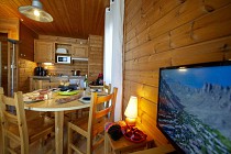 Les Chalets des Marmottes *** - woonkamer met flatscreen TV
