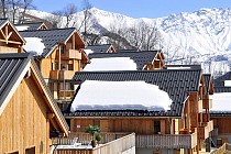 Les Chalets des Ecourts chalet met balcon en hout