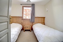  6-kamer apt. voor max. 12 pers. (huisnr. 27)